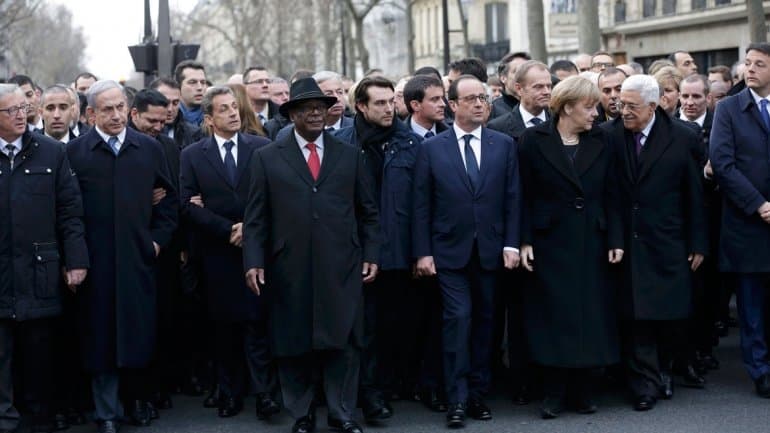 Los presidentes de Europa encabezan una multitudinaria marcha en París