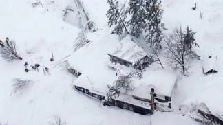 Hallaron 3 cadáveres y ya son 12 los muertos en el hotel sepultado