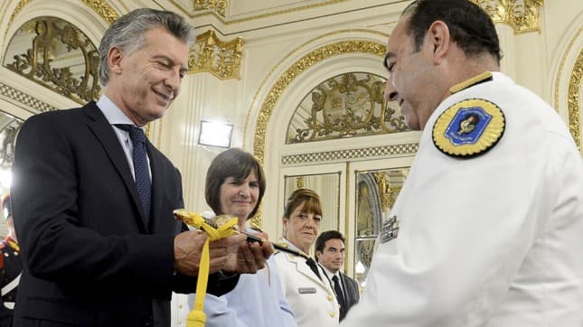 Macri encabezó la ceremonia de ascensos de los nuevos oficiales superiores de las Fuerzas de Seguridad
