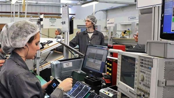 El Gobierno pone en marcha su plan para frenar la pérdida de empleo