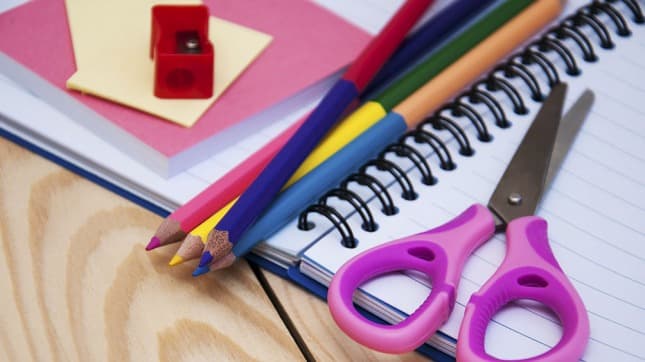 Calculan la canasta básica escolar en $300, con aumentos de entre 23 y 25 por ciento