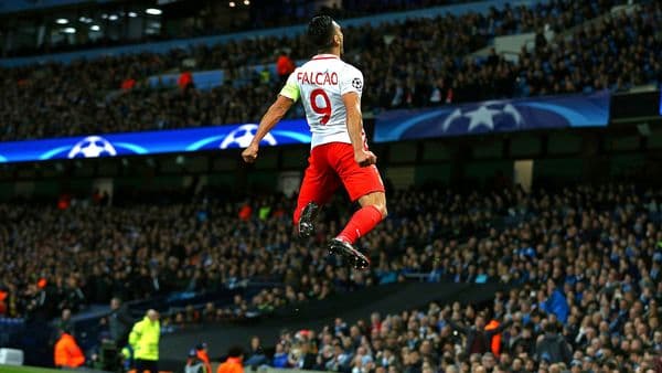Agüero eclipsó a Falcao: Manchester City venció a Mónaco en un partidazo