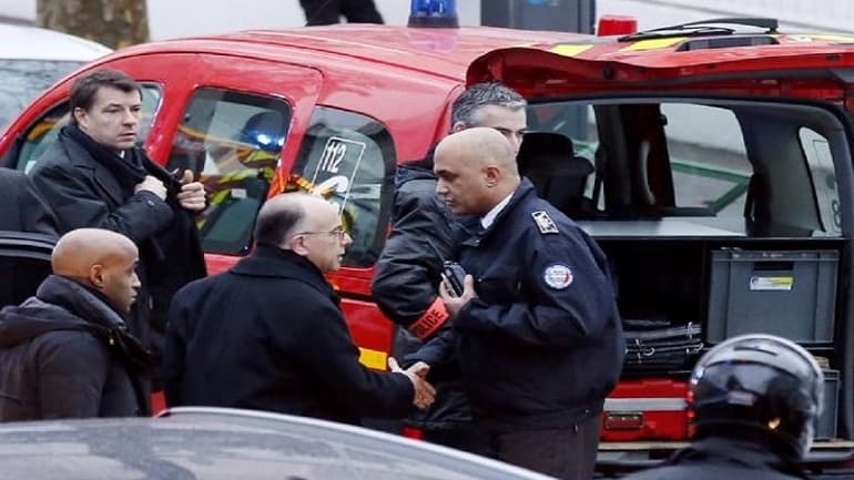 Otro policía muerto en París: falleció la agente baleada al sur de la capital francesa