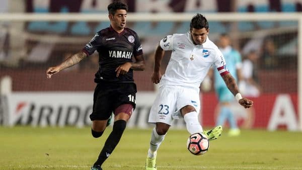 En un partido emotivo, Lanús visitará al Chapecoense en Brasil