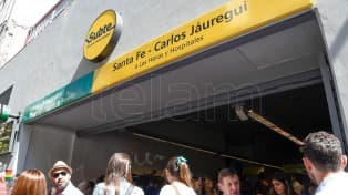 Agregan el nombre de Carlos Jáuregui a la estación Santa Fe de la Línea H