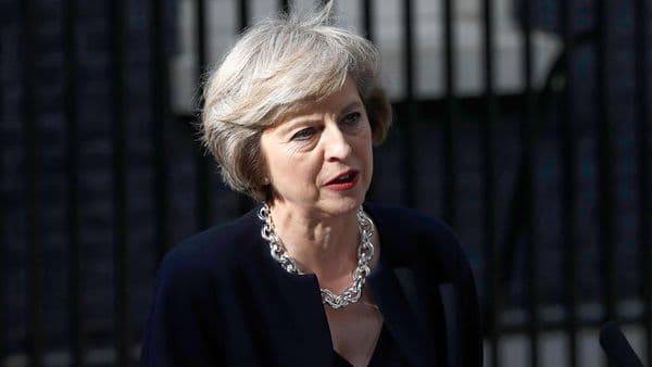 Theresa May se solidarizó con las víctimas del «horroroso» atentado en Londres