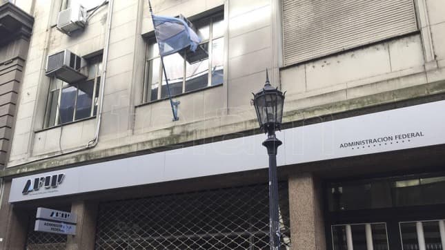 Allanaron las oficinas del Grupo Indalo