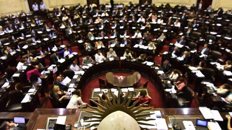 Debaten un programa de acompañamiento para adolescentes que egresan de hogares de cuidado