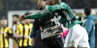 Golpes de puño, corridas y un final escandaloso en Uruguay por la Copa Libertadores