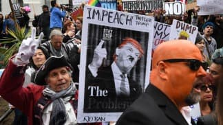 La mitad de los estadounidenses quiere que Trump se someta a juicio político