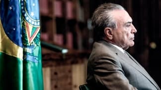 Temer dice que saldrá del poder solo si es derrocado y gana tiempo en la Justicia para evitar fuga de aliados