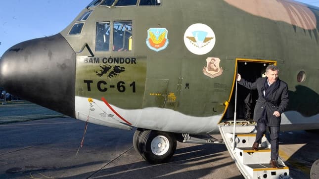 El presidente Macri visitó el primer avión Hércules remodelado íntegramente en el país