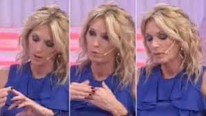Yanina Latorre: «A los 26 perdí un embarazo de cuatro meses, parí sola a mi bebé y lo tiré a la basura»