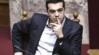 Grecia acordó con el Eurogrupo recibir un nuevo tramo de ayuda de 8.500 millones de euros y se encamina a acordar las líneas generales de una reestructuración de deuda el año próximo.