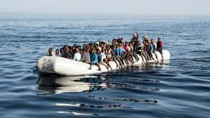 Otro dramático naufragio en el Mediterráneo: hay 60 desaparecidos