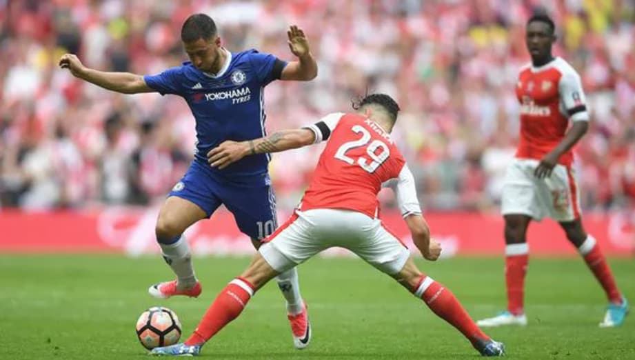 Chelsea y Arsenal definen el primer título de la temporada inglesa