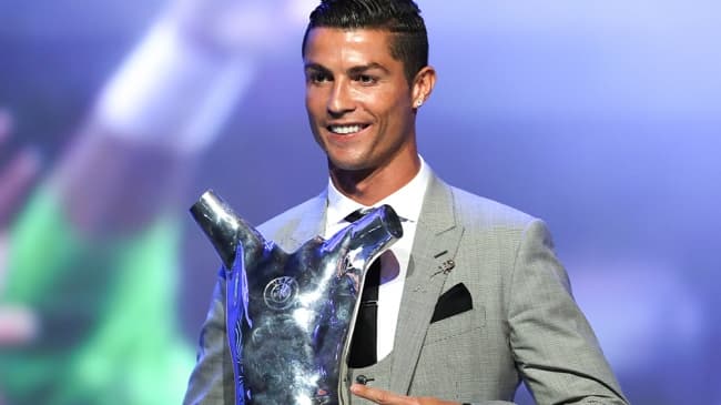 Cristiano Ronaldo fue premiado como el mejor jugador de Europa en la última temporada