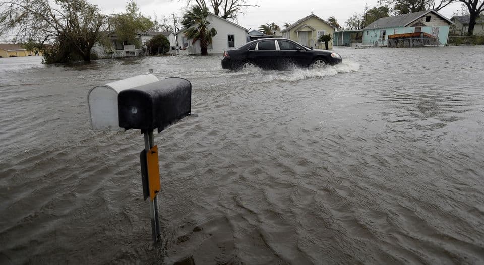 Huracán Harvey: confirman al menos tres muertos y 10 heridos en Texas