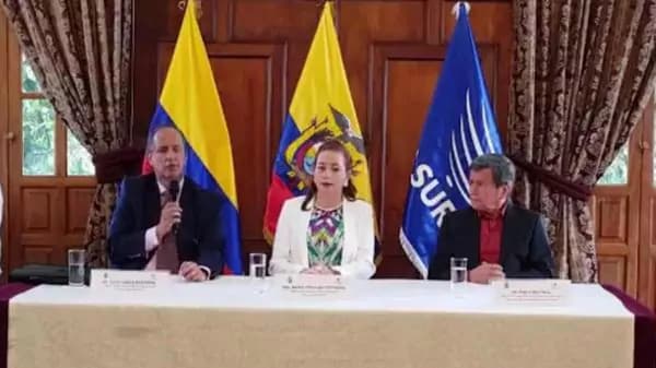 El gobierno colombiano firmó el cese el fuego con el ELN: «Este no es un mero silenciamiento de los fusiles, es el primer gran paso hacia la paz»
