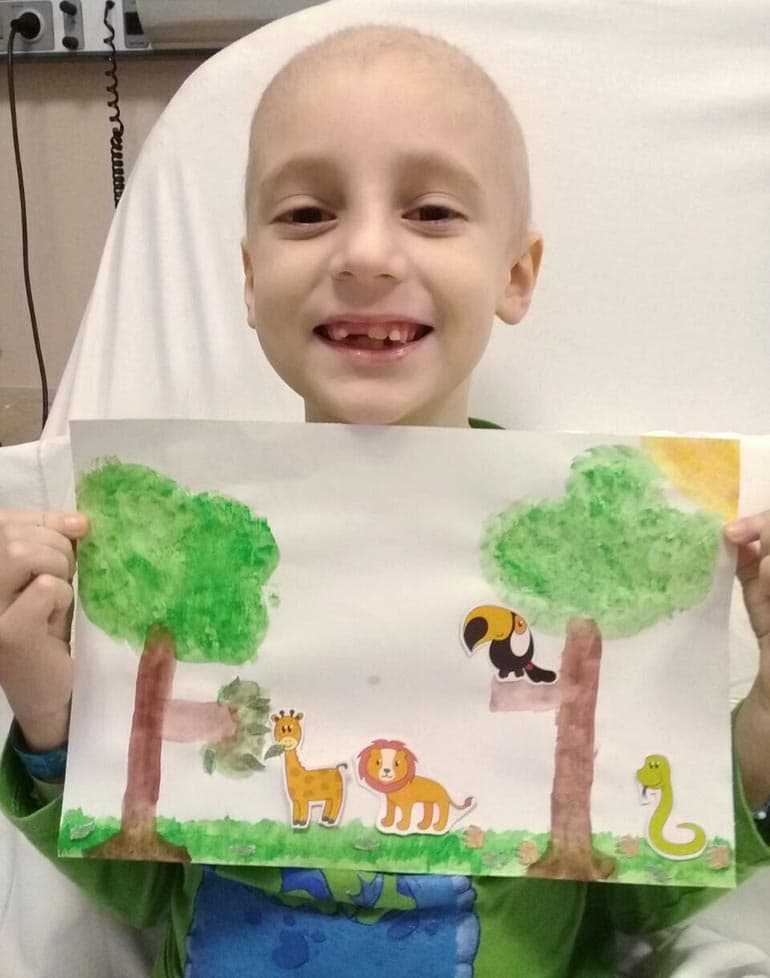 Buscan donantes de médula para Bautista, un chico de 7 años que padece leucemia