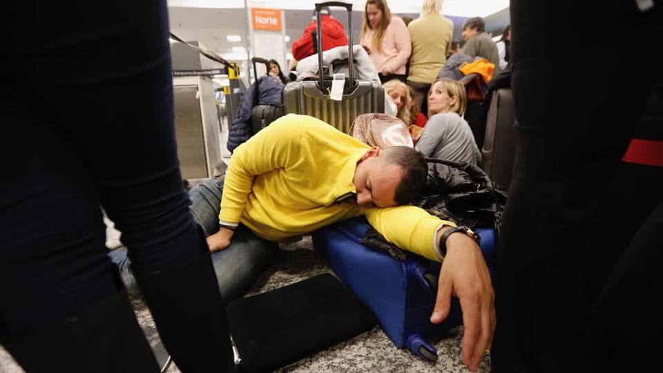 Una protesta gremial contra las low cost provoca cancelaciones, demoras y reprogramaciones
