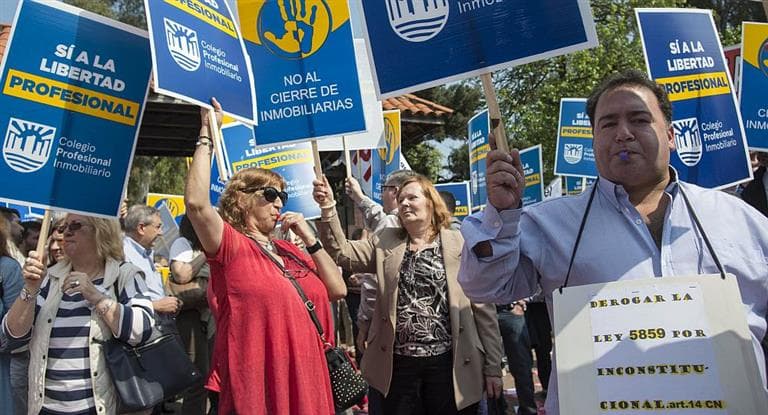 Inmobiliarios protestaron frente a la quinta de Olivos contra la ley de alquileres