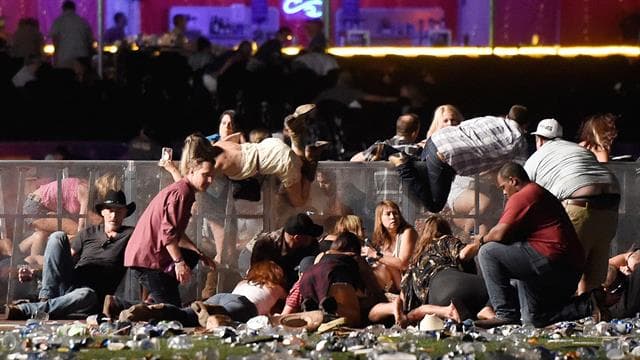 La novia del tirador de Las Vegas volvió a EE.UU. y podría ser clave para entender por qué lo hizo