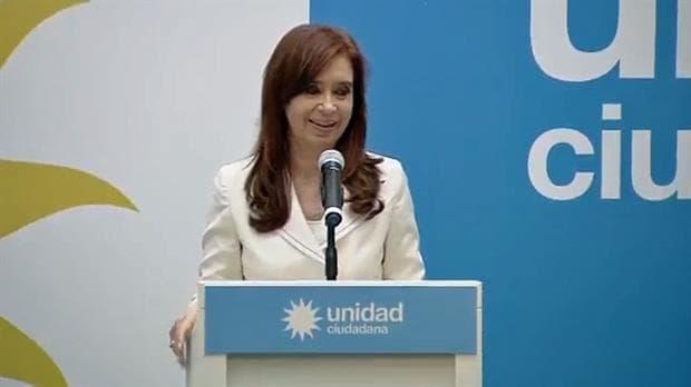 Cristina, furiosa por la citación de Bonadio en plena campaña: «Hacemos responsable a Macri de la persecución»