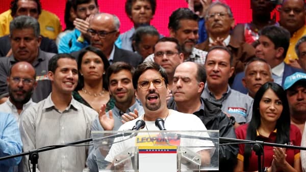 La oposición venezolana descartó juramentar a sus gobernadores ante la Asamblea Constituyente