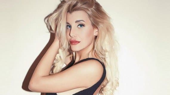 Charlotte Caniggia otra vez abusó del Photoshop