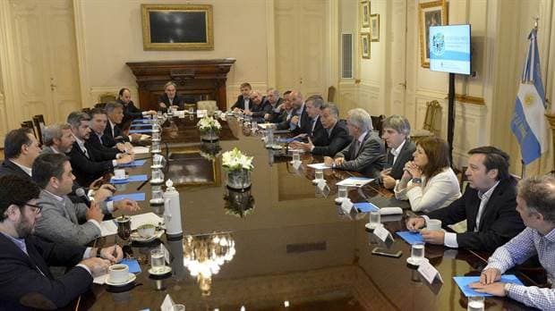 Triaca aseguró que no habrá bono de fin de año para empleados estatales