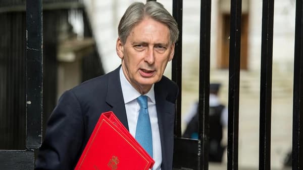 Brexit: el Reino Unido bajó sus perspectivas de crecimiento y separó 3.000 millones de libras para afrontar las consecuencias de la salida de la UE