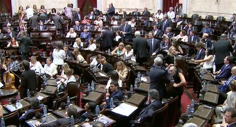 Juraron los diputados electos y el oficialismo gana terreno en la Cámara baja