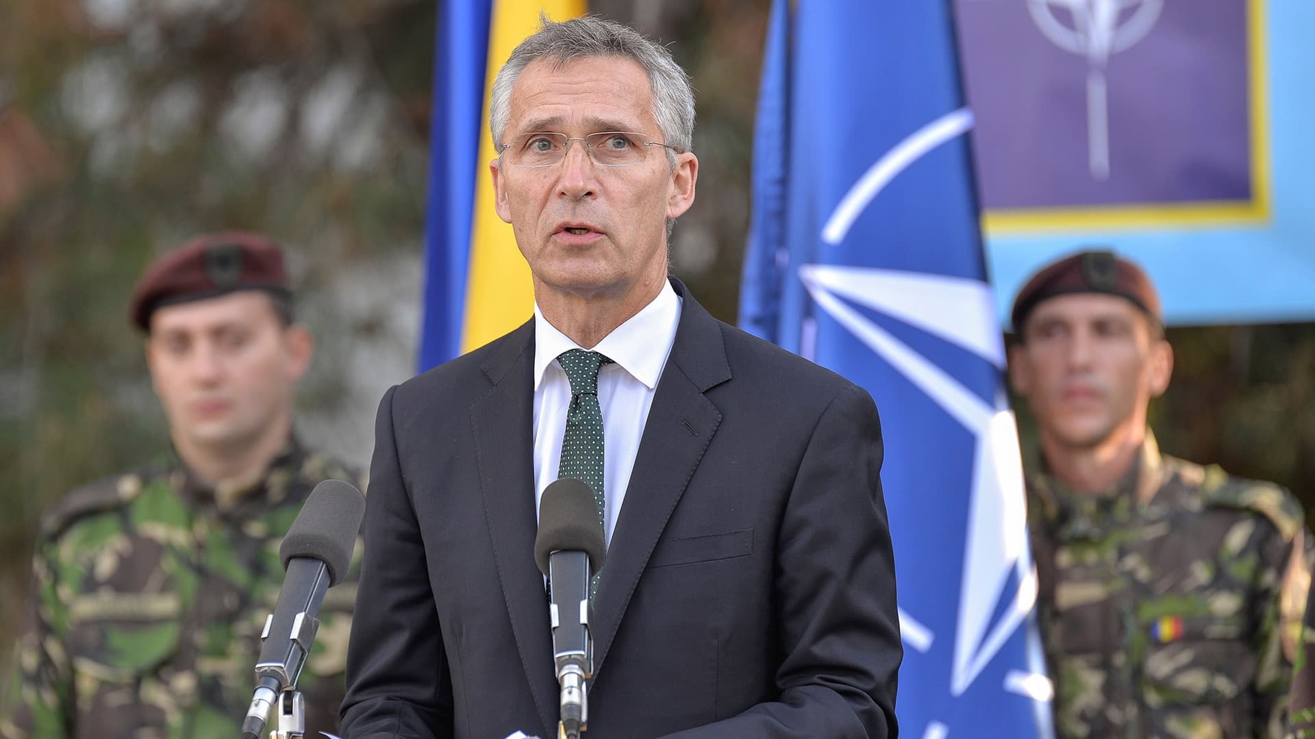 La OTAN confirmó al secretario general Jens Stoltenberg hasta el 2020
