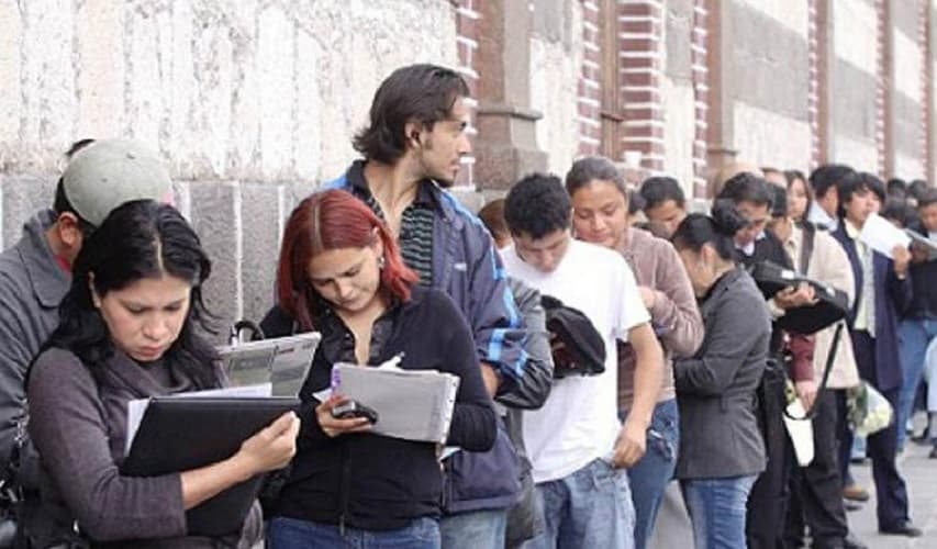 La desocupación bajó poco y se ubicó en 8,3 por ciento