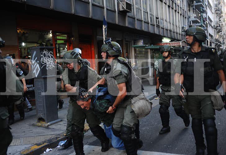 Adepa se suma a las condenas por las agresiones a los periodistas en el Congreso