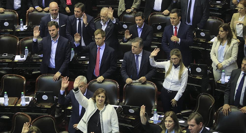 Tras cuarto intermedio y pese a quejas de la oposición, Diputados retomó el debate de la reforma previsional