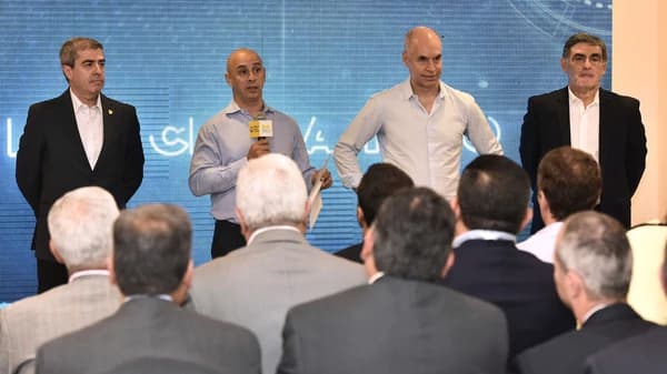 Anunciaron las nuevas autoridades de la Policía de la Ciudad y el despliegue de 2.300 nuevos agentes en las calles