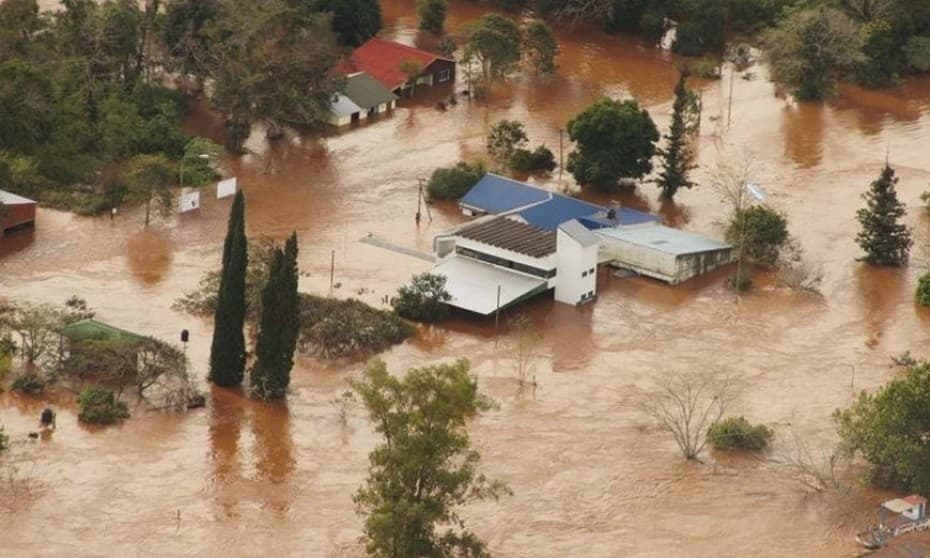 Trágica inundación en Tucumán: un muerto y 300 evacuados