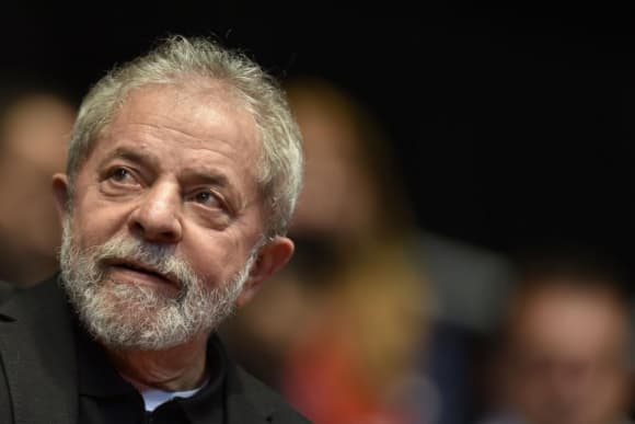 Crece la ofensiva judicial contra Lula: le confiscan su pasaporte y no podrá salir de Brasil