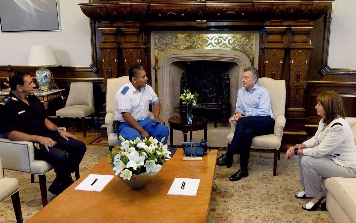 Mauricio Macri recibió en la Casa Rosada al policía procesado por defender a un turista estadounidense