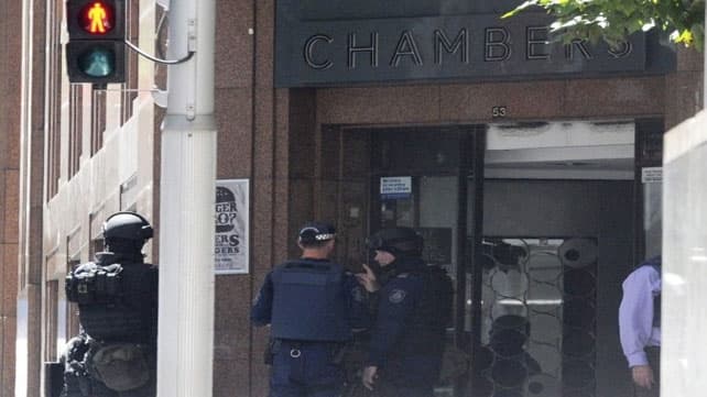 La toma de rehenes terminó con dos rehenes muertos y el atacante