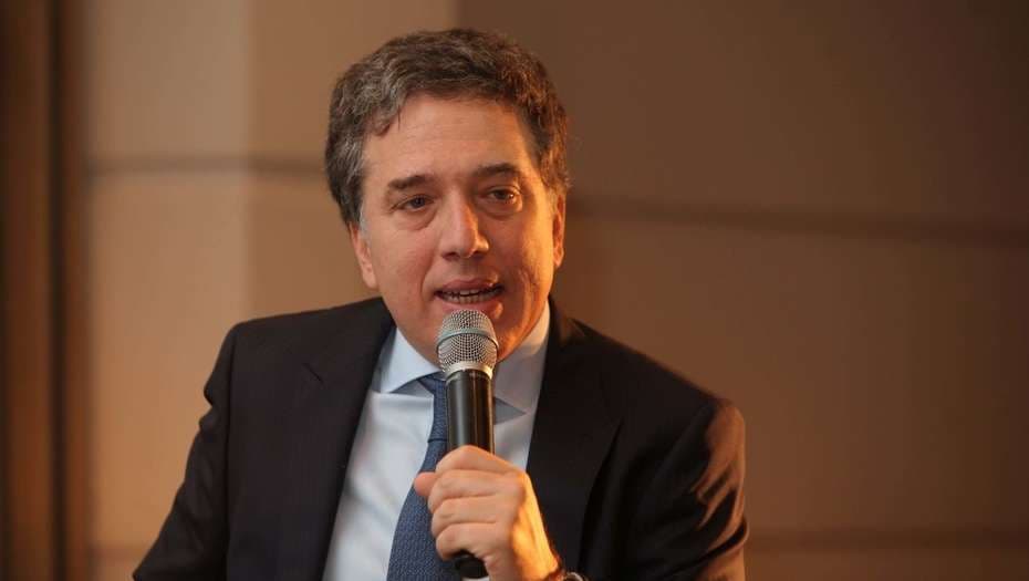Nicolás Dujovne advirtió a Hugo Moyano que la marcha «no reemplaza la responsabilidad ante la Justicia»