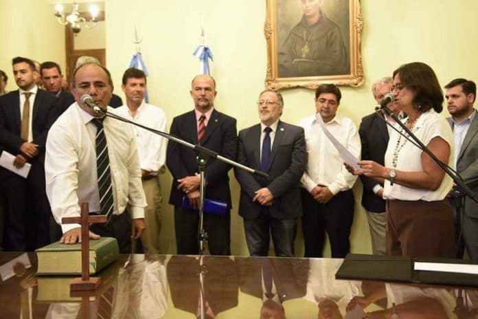 Corpacci provoca a Macri y nombra a su hermano como secretario