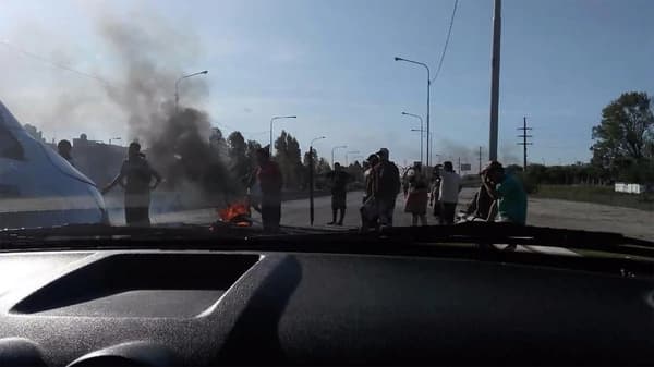 Corte total en la autopista Buenos Aires-La Plata por una protesta de vecinos