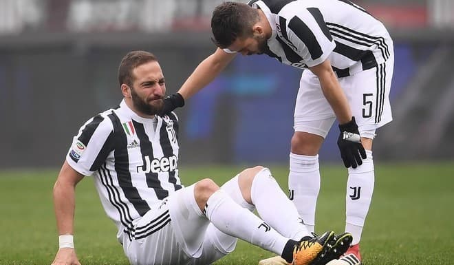 Se lesionó Higuaín