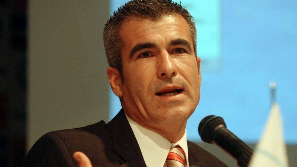 Elizondo: «No me junto con Macri a ver qué árbitros poner y sacar»