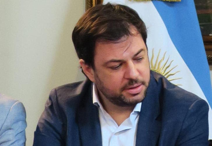 El kirchnerismo denuncia a Valentín Díaz Gilligan por sus euros no declarados