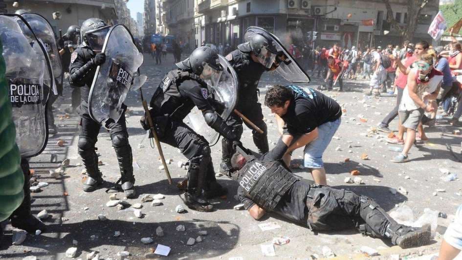 Los militantes del Partido Obrero que agredieron a la Policía en el Congreso volverán a la cárcel