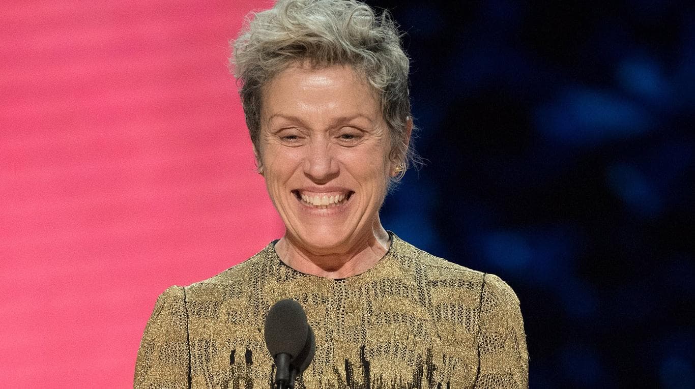 Le robaron el Oscar a Frances McDormand pero lograron recuperarlo